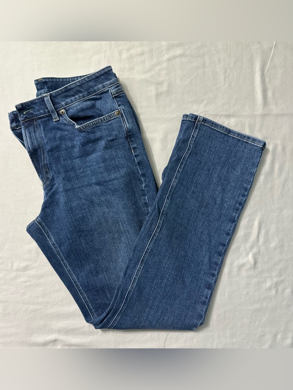 LL Bean BeanFlex Jeans Womens 12 Reg Straight Leg Favorite Fit Mid Rise Blue